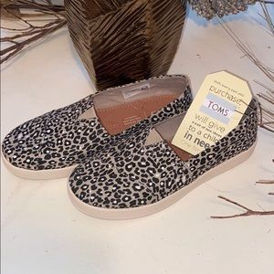 Toms Cheetah print slip on shoes size 5